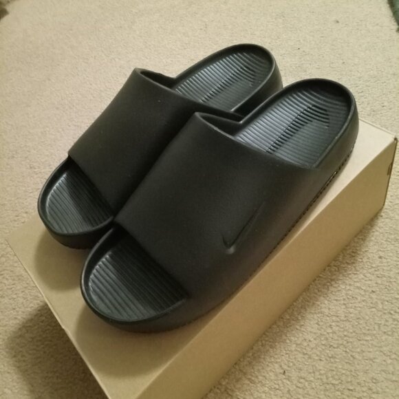 Nike Calm Slides Black Size 11 Near Mint - Picture 1 of 4